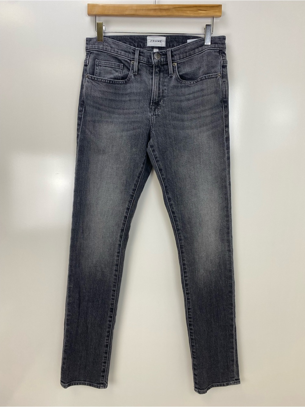 Frame Denim Men’s Jeans in Washed Gray